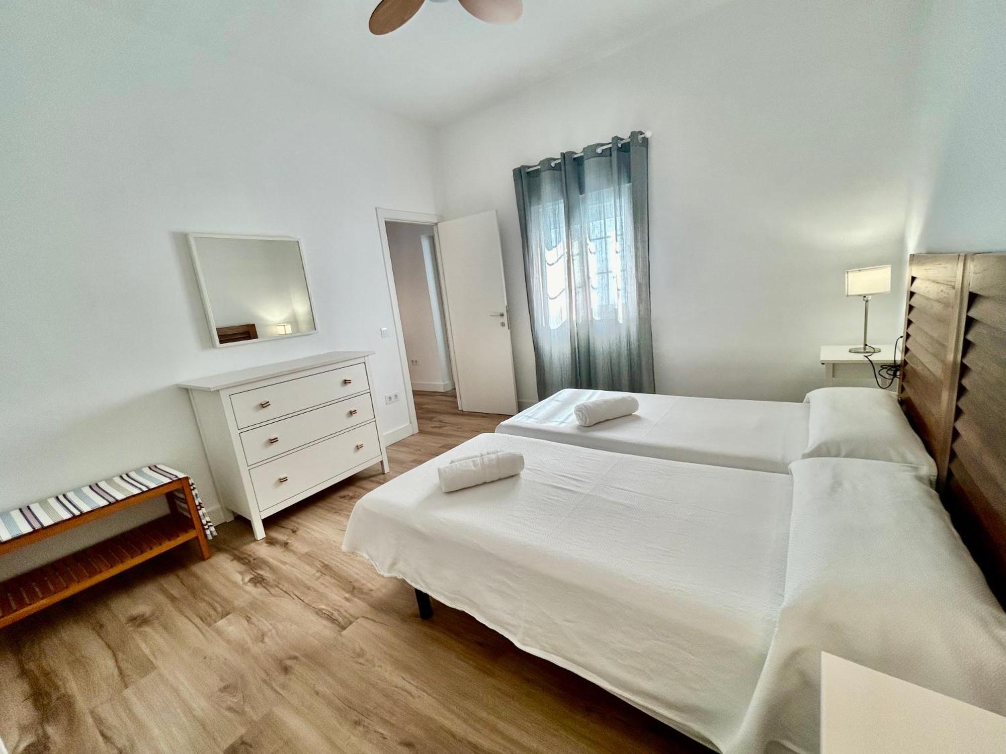 Acogedor Apt 6Pax 3Bdr 2Bth - Cozyhomesevilla5 المظهر الخارجي الصورة